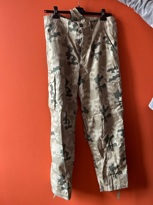 Polish wz2000 Pantera Desert Pants with Suspenders