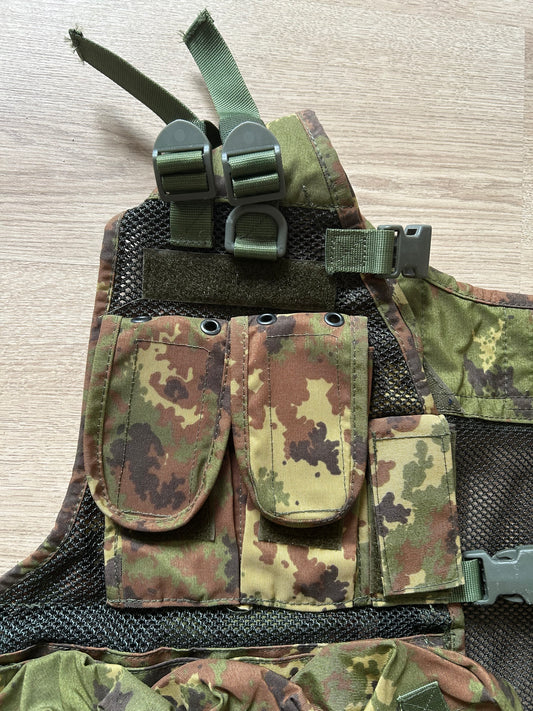Italian Vegatato Vest with Pouches