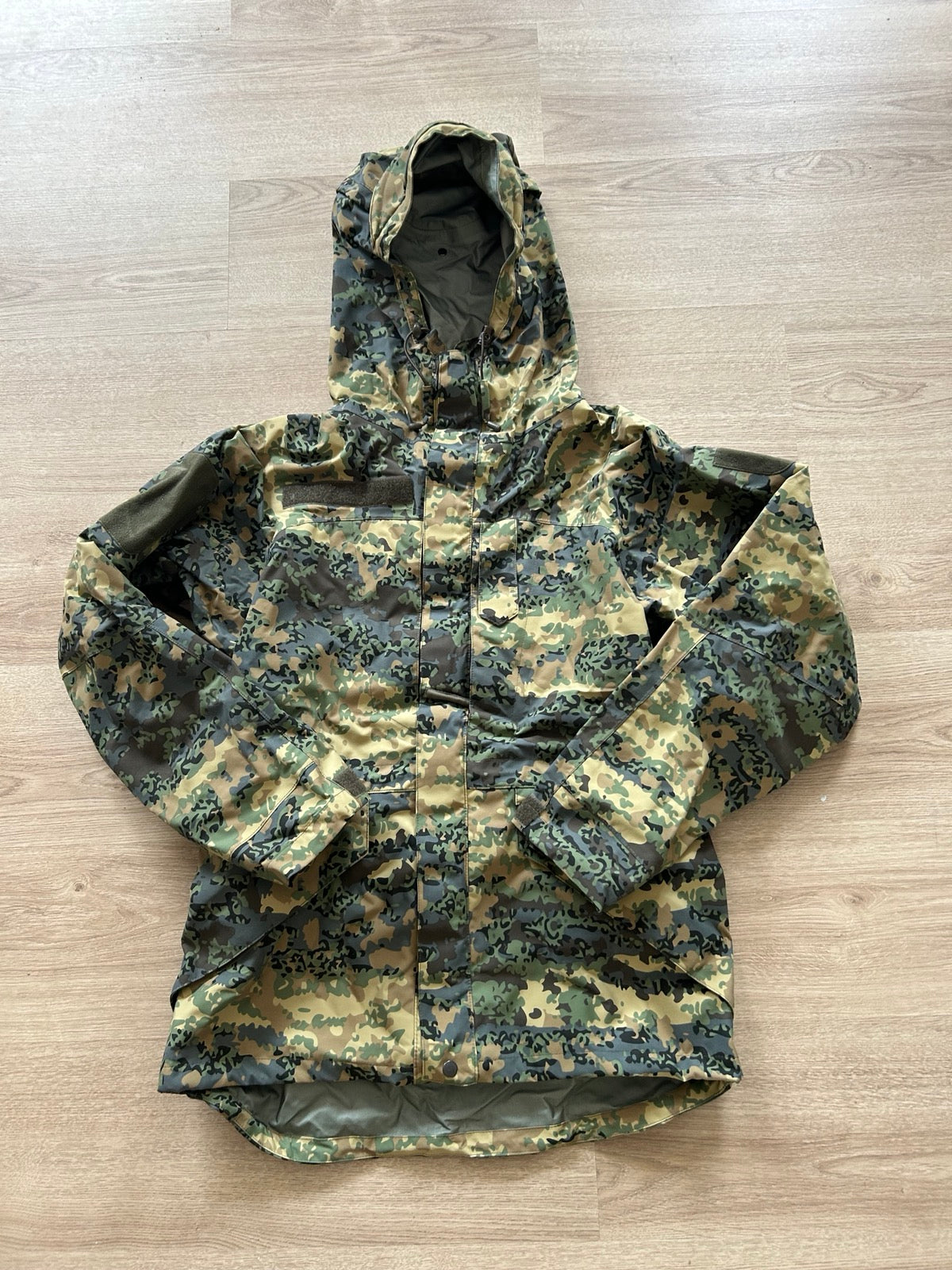 Austrian Tarnanzug Neu Waterproof Jacket