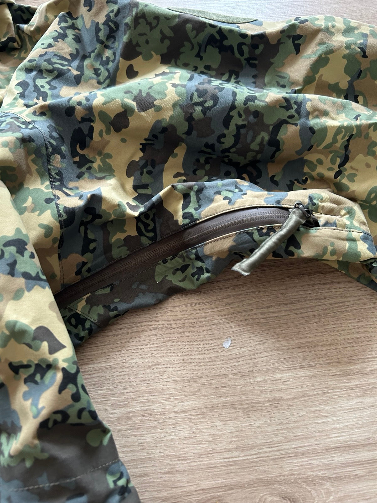 Austrian Tarnanzug Neu Waterproof Jacket