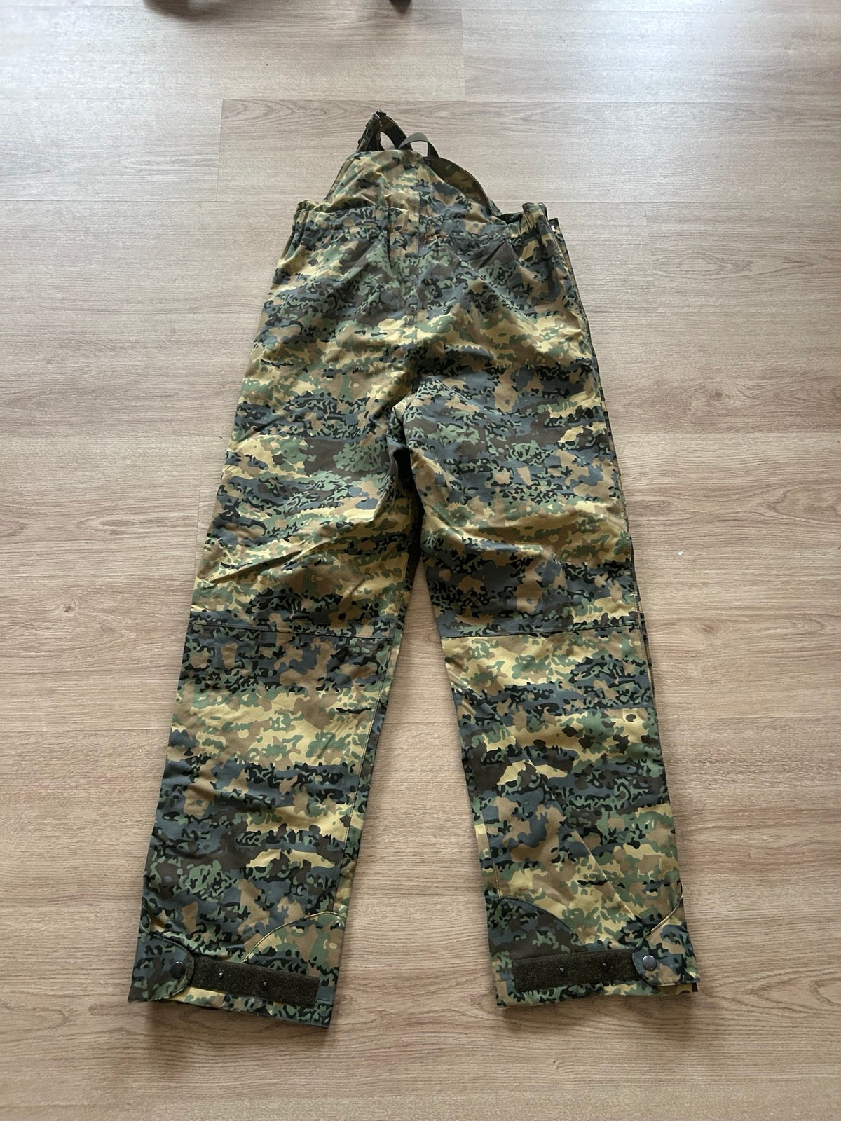 Austrian Tarnanzug Neu Waterproof Pants