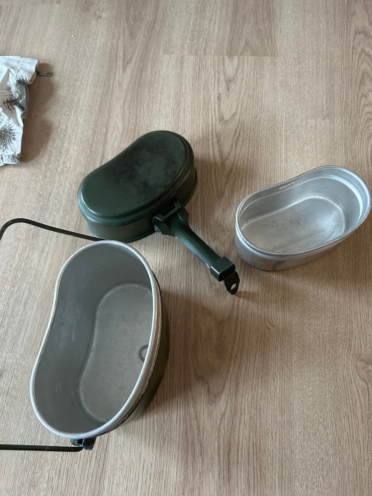 German Schneetarn Set with Canteens