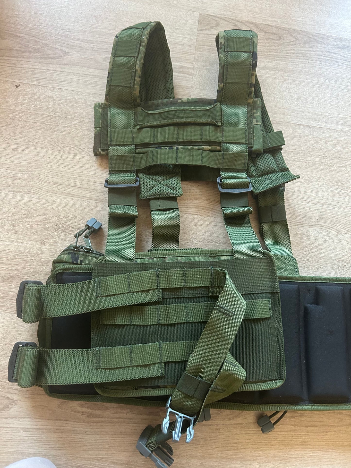 CROPAT Chest Rig with Pouches